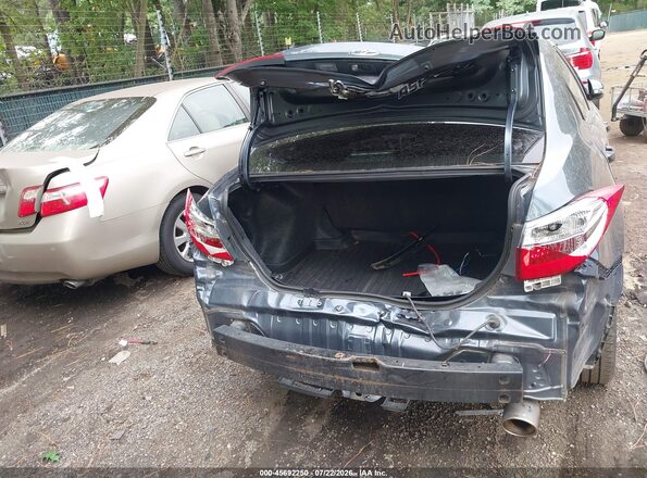 2T1BURHE0JC107073 2018 TOYOTA COROLLA Серый Вид спереди