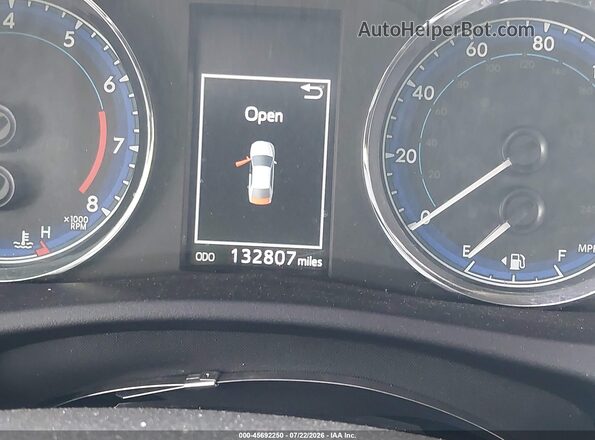 2T1BURHE0JC107073 2018 TOYOTA COROLLA Серый 