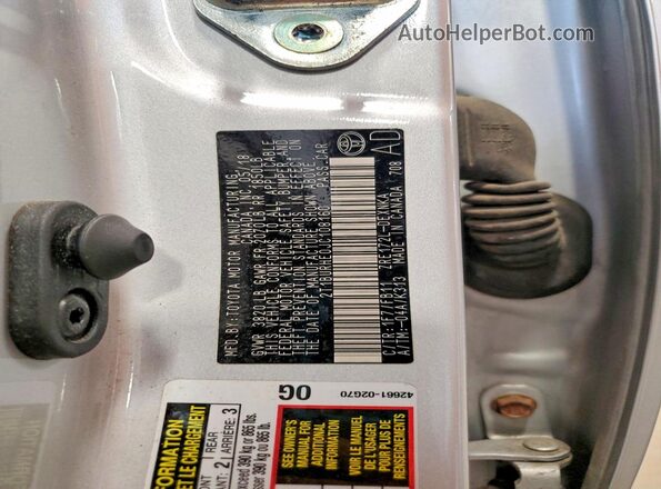 2T1BURHE0JC108160 2018 TOYOTA COROLLA Silver Vista del compartimento del motor