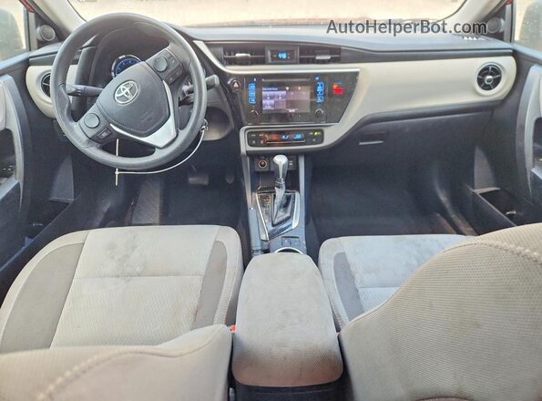 2T1BURHE0JC966339 2018 TOYOTA COROLLA Red Widok deski rozdzielczej