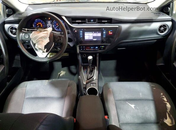 2T1BURHE1JC031833 2018 TOYOTA COROLLA Blue Вид панелі приладів