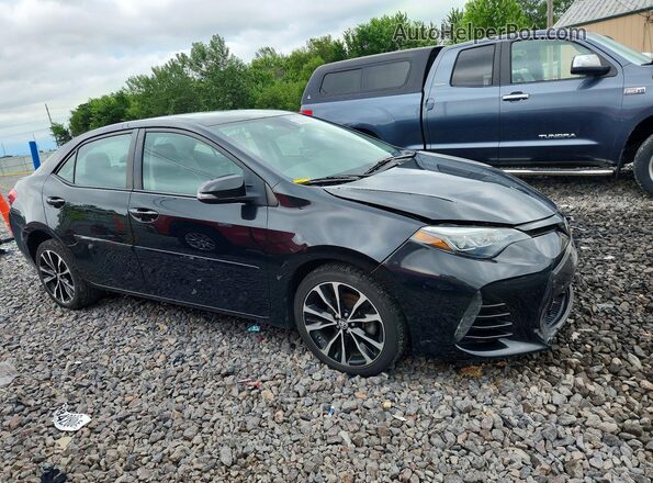 2T1BURHE1JC051953 2018 TOYOTA COROLLA Черный Передняя правая четверть