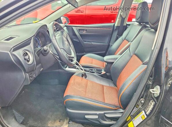 2T1BURHE1JC051953 2018 TOYOTA COROLLA Черный Вид салона спереди