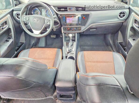 2T1BURHE1JC051953 2018 TOYOTA COROLLA Черный Вид панели приборов