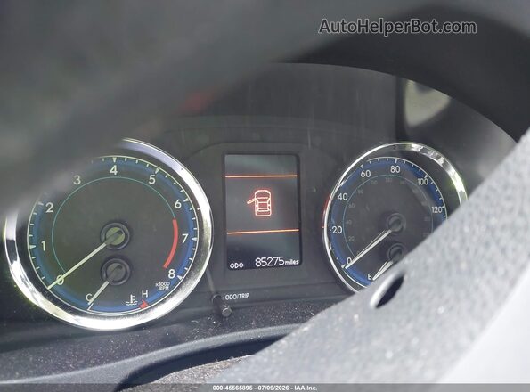 2T1BURHE1JC087335 2018 TOYOTA COROLLA Light Blue უკანა სავარძლების ხედი