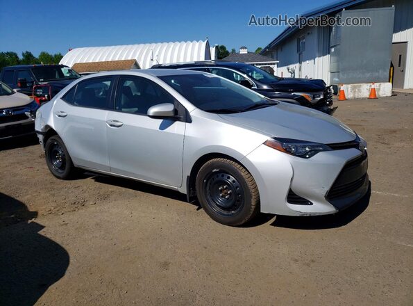 2T1BURHE1JC965913 2018 TOYOTA COROLLA Silver Front right