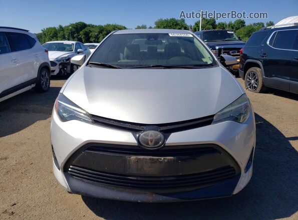 2T1BURHE1JC965913 2018 TOYOTA COROLLA Silver Front view