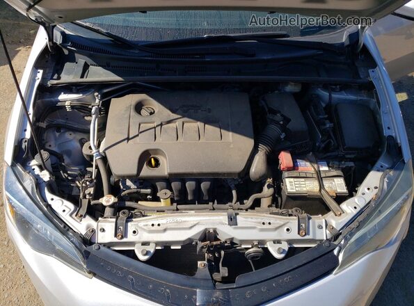 2T1BURHE1JC965913 2018 TOYOTA COROLLA Silver Rear interior view