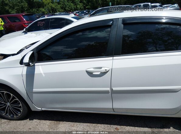 2T1BURHE2GC594785 2016 TOYOTA COROLLA White 