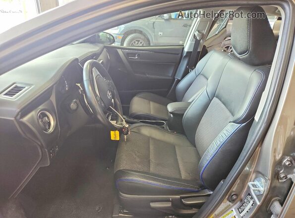 2T1BURHE2HC783518 2017 TOYOTA COROLLA Gray Front interior view