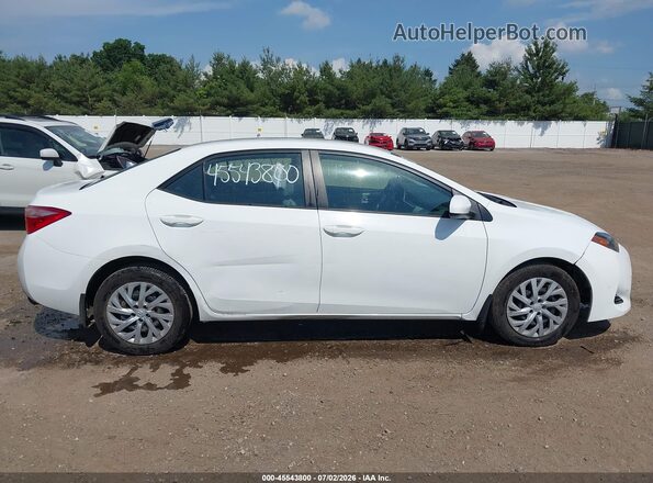 2T1BURHE2JC077199 2018 TOYOTA COROLLA White Widok wnętrza z tyłu