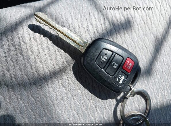 2T1BURHE2JC077199 2018 TOYOTA COROLLA White Widok deski rozdzielczej