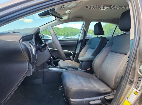 2T1BURHE2KC150086 2019 TOYOTA COROLLA Silver Widok wnętrza z przodu