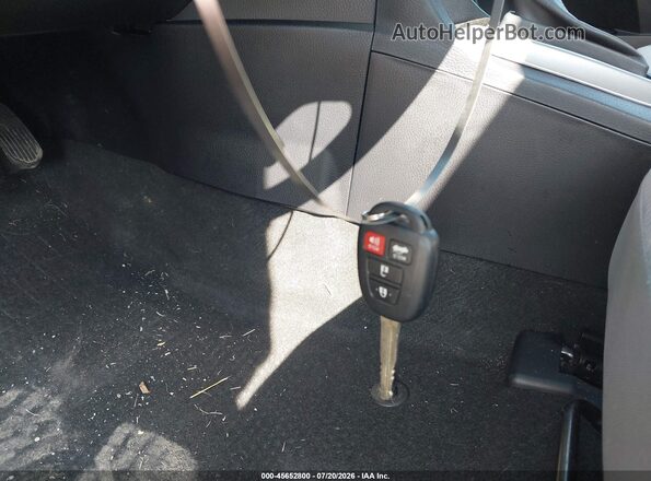 2T1BURHE3GC535048 2016 TOYOTA COROLLA Red Widok deski rozdzielczej