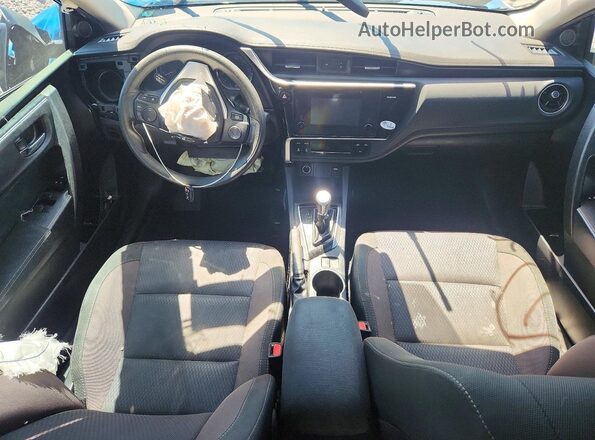 2T1BURHE3HC748471 2017 TOYOTA COROLLA Gray Вид панелі приладів