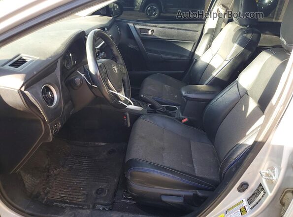 2T1BURHE3HC797315 2017 TOYOTA COROLLA Silver Widok wnętrza z przodu