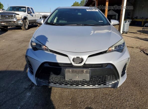 2T1BURHE3HC797315 2017 TOYOTA COROLLA Silver Widok z przodu