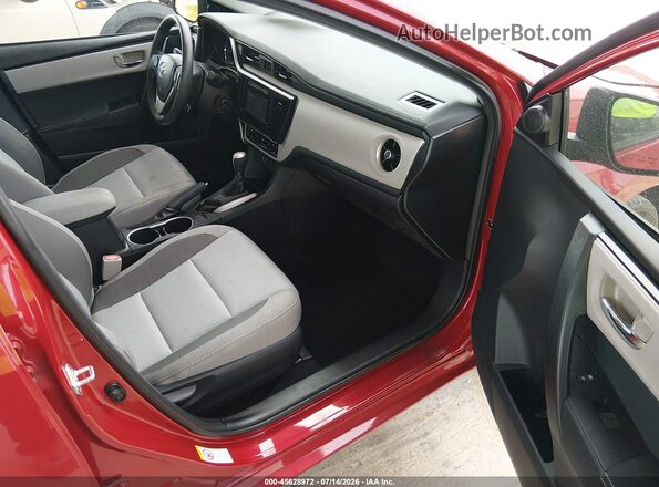 2T1BURHE3HC815649 2017 TOYOTA COROLLA Red Widok wnętrza z przodu