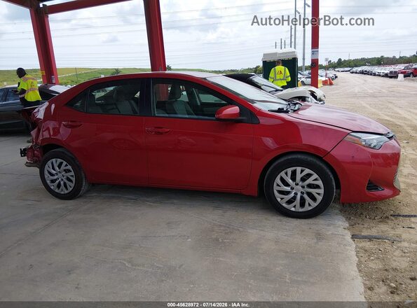 2T1BURHE3HC815649 2017 TOYOTA COROLLA Red Widok wnętrza z tyłu