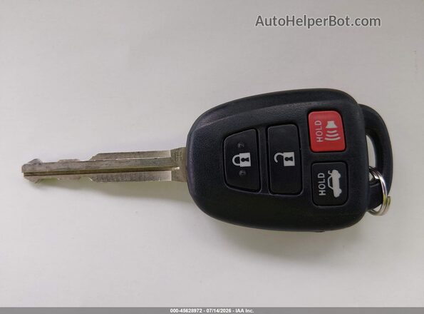 2T1BURHE3HC815649 2017 TOYOTA COROLLA Red Widok deski rozdzielczej