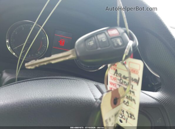 2T1BURHE3HC894983 2017 TOYOTA COROLLA Red Vista del salpicadero