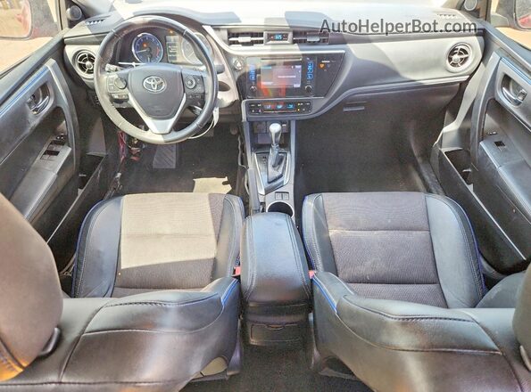 2T1BURHE3HC920840 2017 TOYOTA COROLLA Red Vista del salpicadero