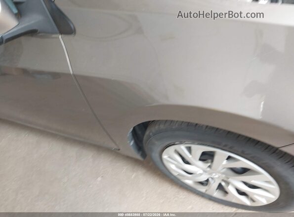 2T1BURHE3HC938030 2017 TOYOTA COROLLA Brown Vista frontal