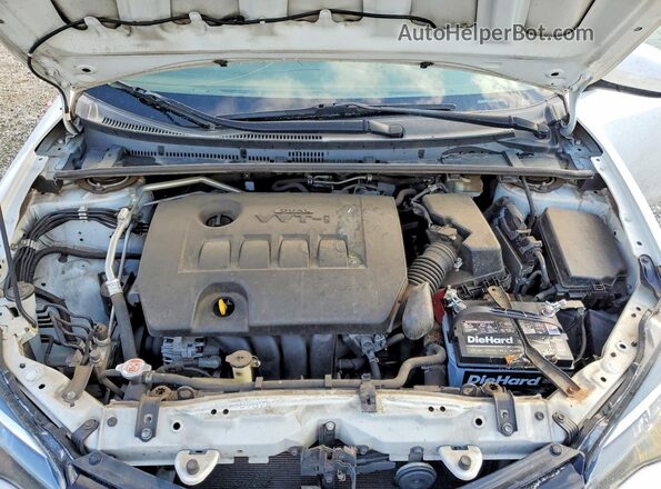 2T1BURHE3JC061691 2018 TOYOTA COROLLA White Вид задньої частини салону
