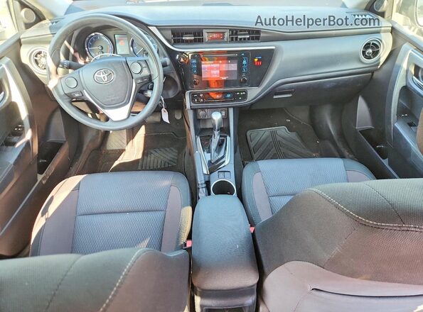 2T1BURHE3JC086798 2018 TOYOTA COROLLA Silver Vista del salpicadero
