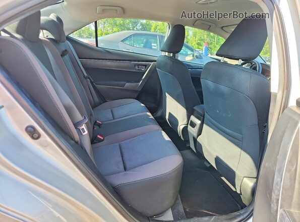 2T1BURHE3JC086798 2018 TOYOTA COROLLA Silver Vista de los asientos traseros