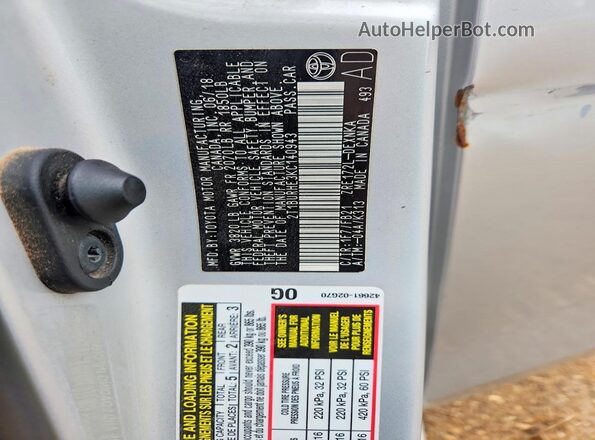 2T1BURHE3KC140943 2019 TOYOTA COROLLA Silver Engine compartment view