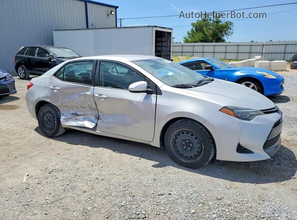 2T1BURHE3KC173831 2019 TOYOTA COROLLA Silver Front right