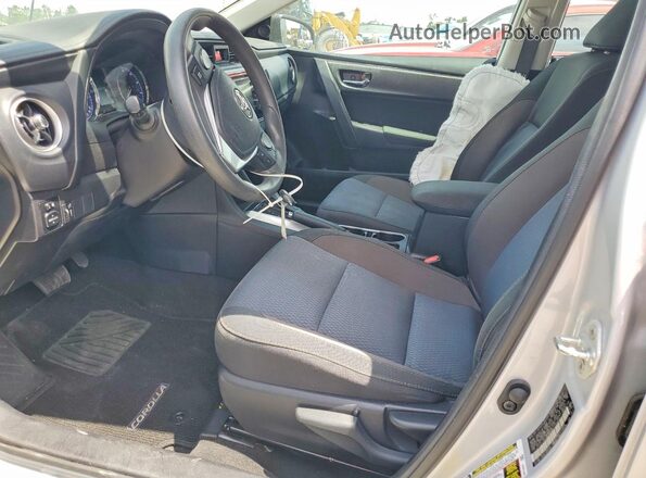2T1BURHE3KC173831 2019 TOYOTA COROLLA Silver Front interior view