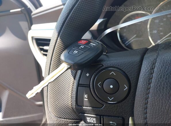2T1BURHE4GC727692 2016 TOYOTA COROLLA Белый Вид панели приборов