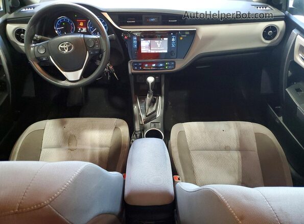 2T1BURHE4HC750732 2017 TOYOTA COROLLA Red Vista del salpicadero