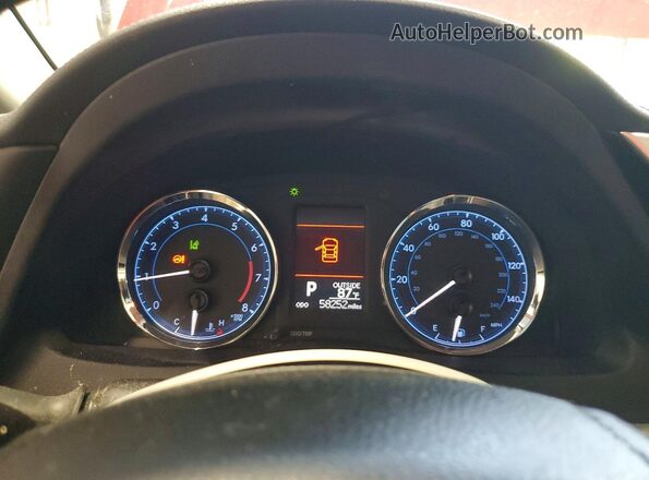 2T1BURHE4HC750732 2017 TOYOTA COROLLA Red Vista del cuadro de instrumentos