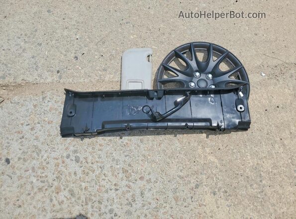 2T1BURHE4HC895866 2017 TOYOTA COROLLA Black Vista del compartimento del motor