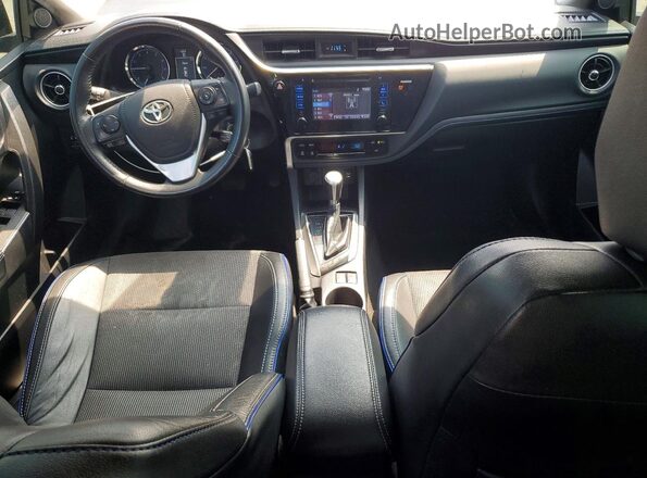 2T1BURHE4HC929952 2017 TOYOTA COROLLA Blue Widok deski rozdzielczej