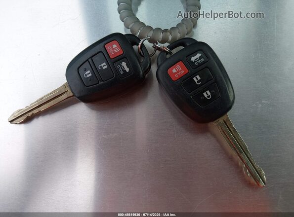 2T1BURHE4HC932284 2017 TOYOTA COROLLA Gray Вид панелі приладів