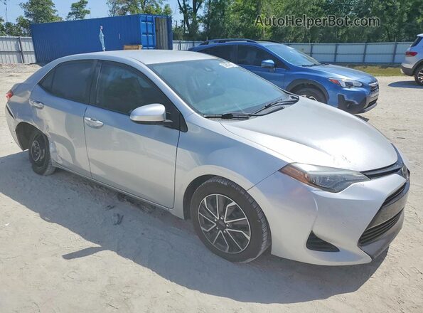 2T1BURHE4JC000737 2018 TOYOTA COROLLA Silver Przód prawy