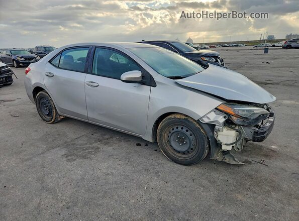 2T1BURHE4JC029042 2018 TOYOTA COROLLA Silver Առջևի աջ