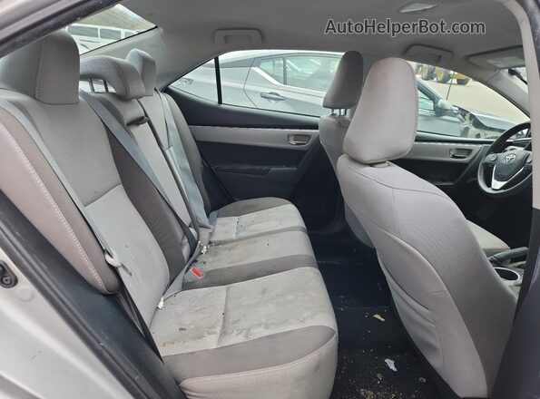 2T1BURHE4JC071047 2018 TOYOTA COROLLA Серебряный 
