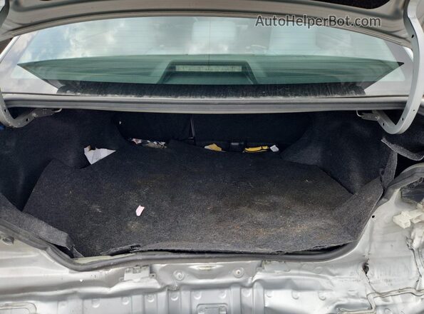 2T1BURHE4JC071047 2018 TOYOTA COROLLA Серебряный 