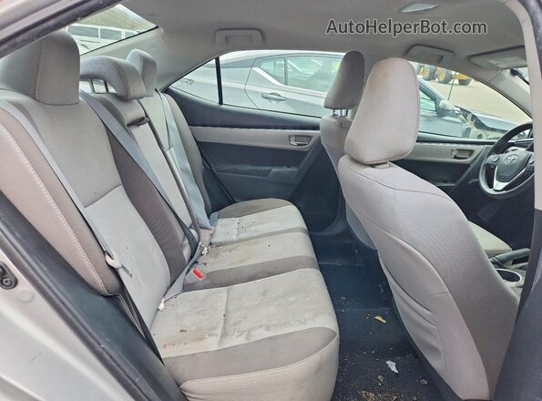 2T1BURHE4JC071047 2018 TOYOTA COROLLA Серебряный Вид задних сидений