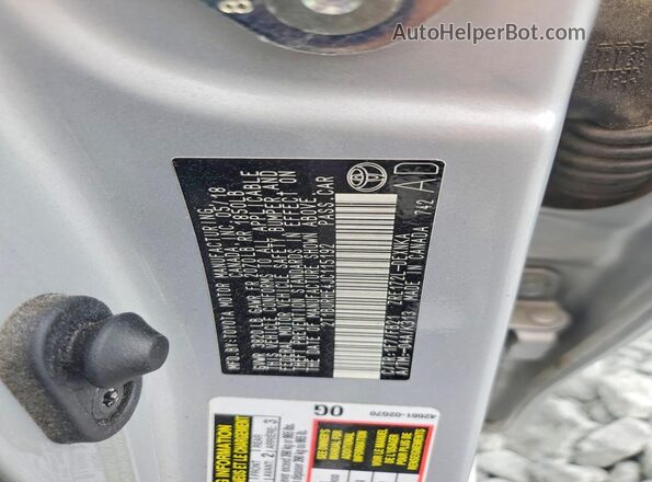 2T1BURHE4JC115192 2018 TOYOTA COROLLA Silver Widok komory silnika