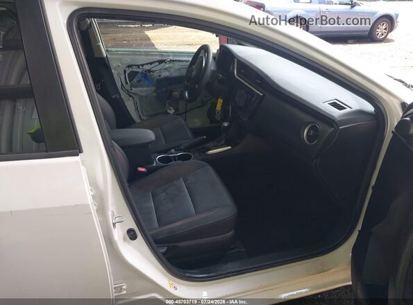 2T1BURHE4KC226858 2019 TOYOTA COROLLA White Front interior view