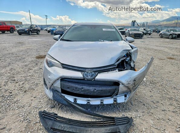 2T1BURHE5HC760525 2017 TOYOTA COROLLA Silver Widok z przodu