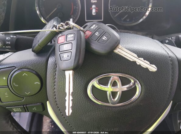 2T1BURHE5HC794934 2017 TOYOTA COROLLA Dark Blue Widok deski rozdzielczej