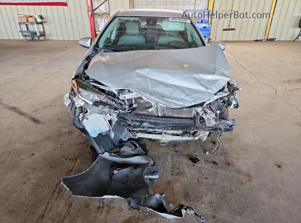 2T1BURHE5HC806113 2017 TOYOTA COROLLA Silver Vista frontal