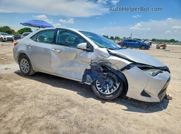 2T1BURHE5HC818102 2017 TOYOTA COROLLA Silver Delantero derecho